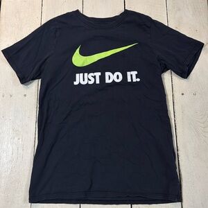 Nike tee shirt